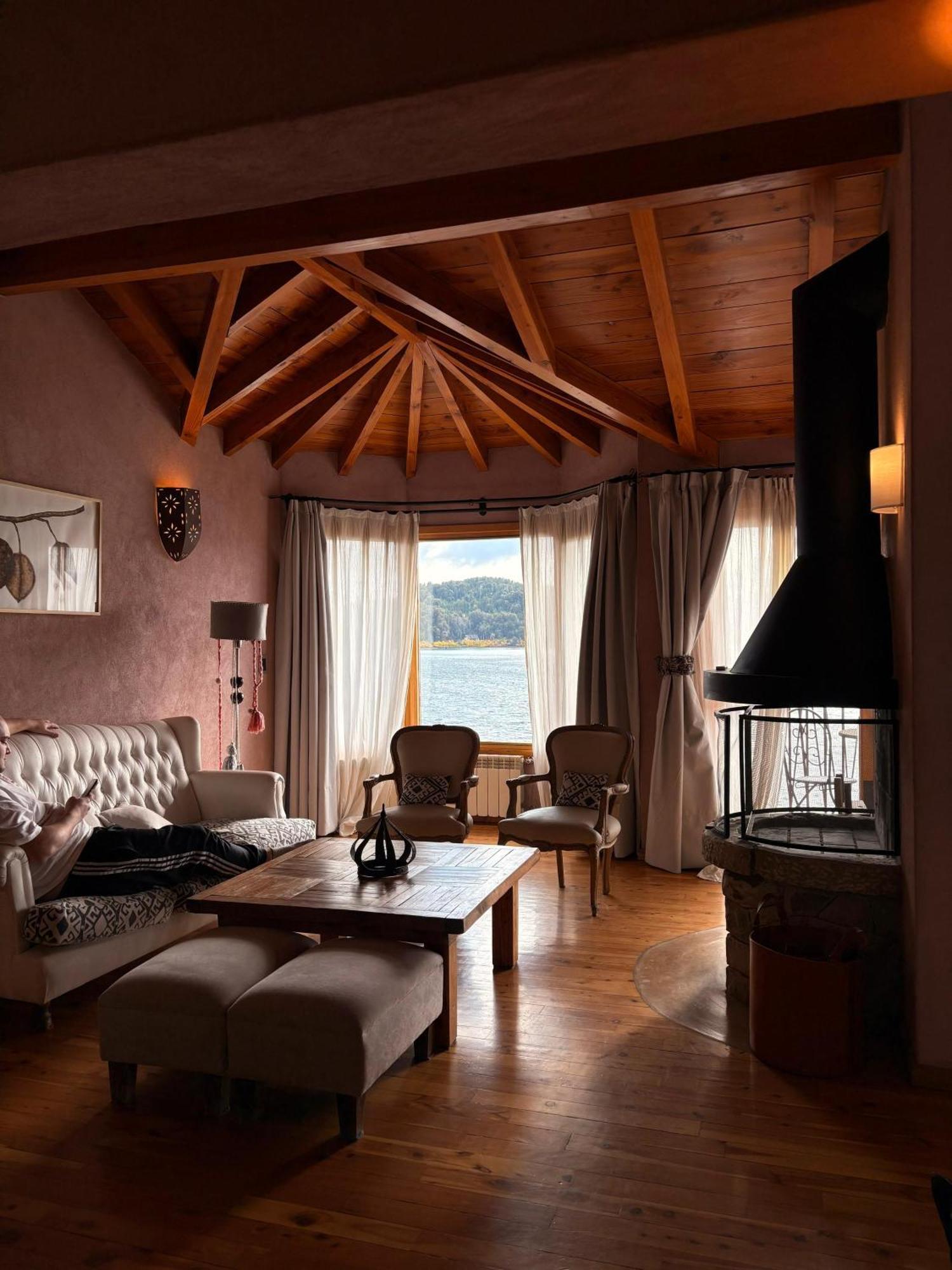 Lirolay Suites - Apart Hotel San Carlos de Bariloche Exterior photo